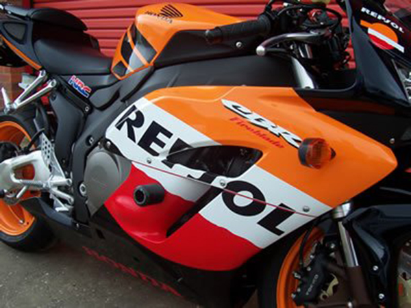 R&G Racing Crash Protectors - Classic Style for Honda CBR1000RR Fireblade '04-07 R&G Racing Crash Protectors - Classic Style for Honda CBR1000RR Fireblade '04-07